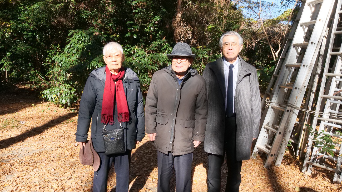 品田氏、矢野氏、中静委員の写真